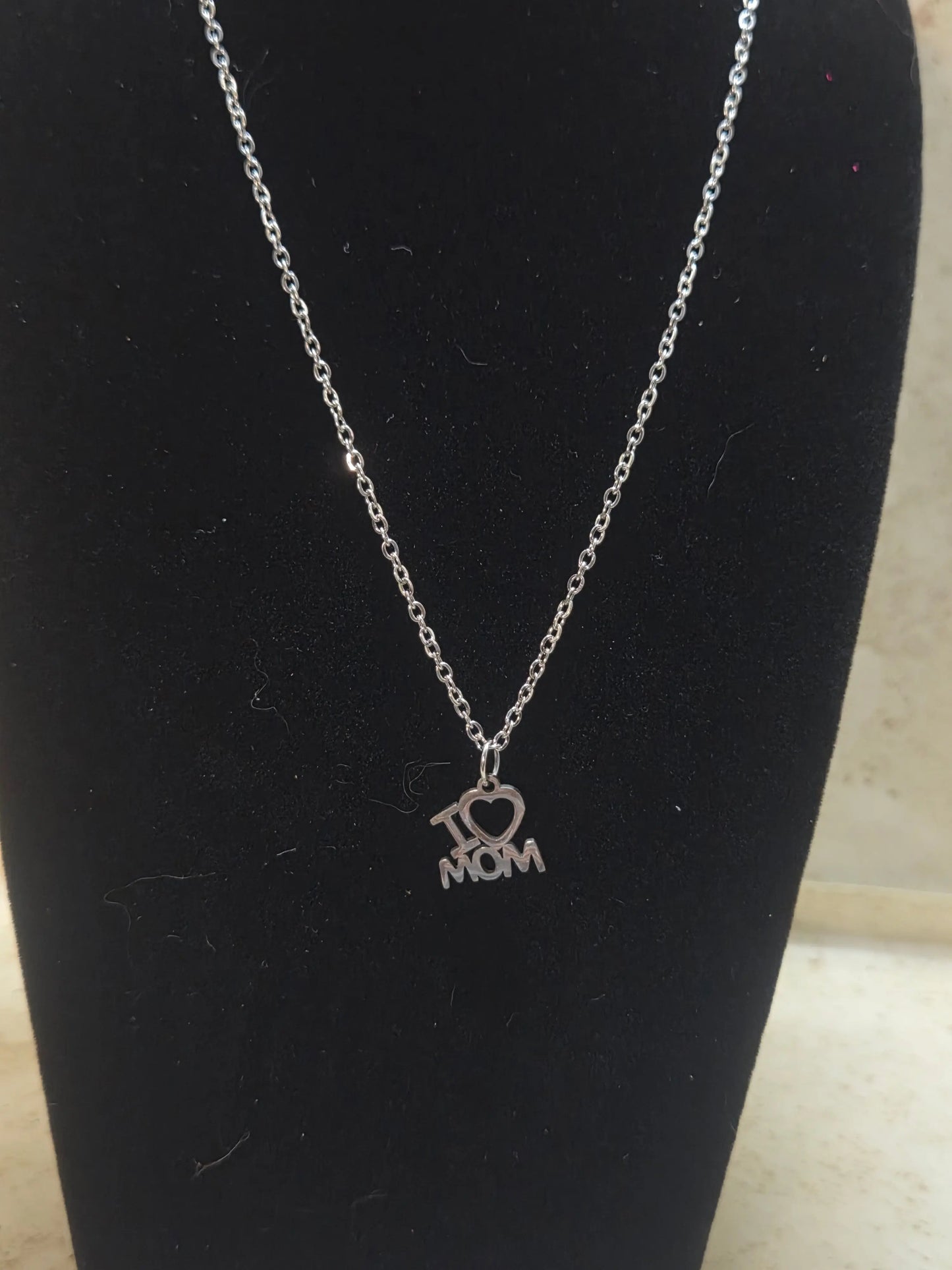 Silver I heart mom pendant on silver chain pendant necklace - Crazy Cat Lady Crafts