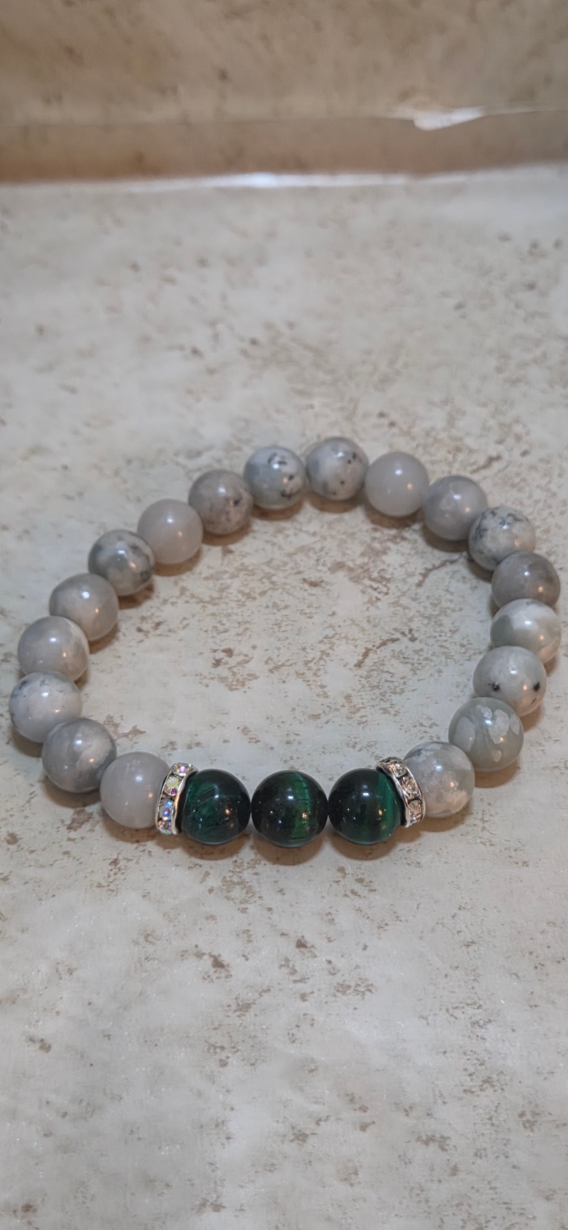 Larger size howlite and green Tiger eye stretchy bracelet